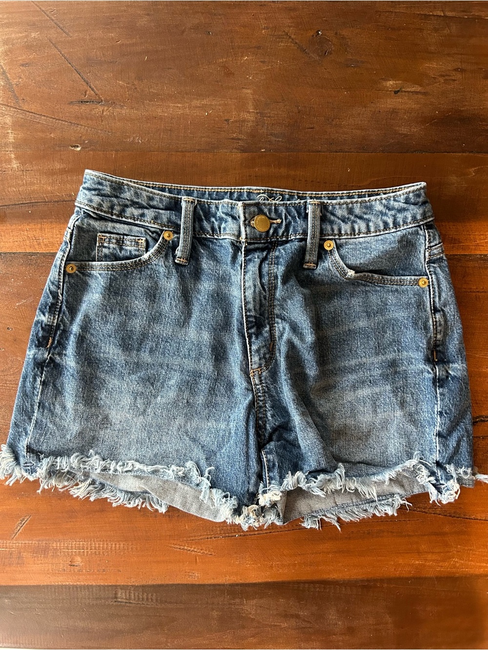 Women’s High Waisted Jean Shorts Universal Thread High Rise Shortie Size 2/26R